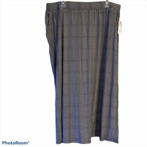 Terra & Sky 2X maxi skirt relaxed stretch slit